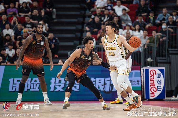 CBA新赛季首战 浙江方兴渡迎开门红 CBA新赛季首战 浙江方兴渡迎开门红